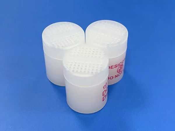 1g columnar desiccant (silica gel)