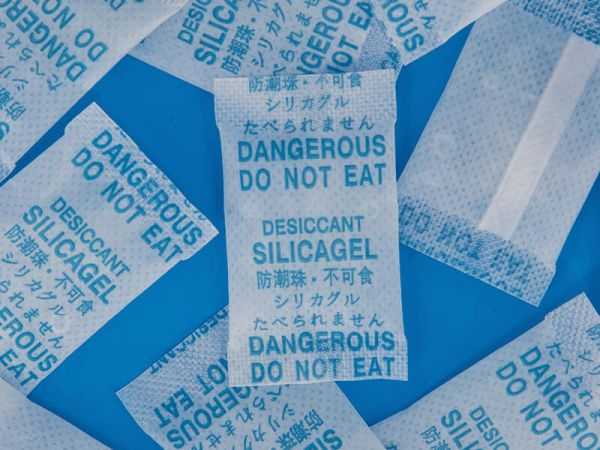 Biological reagent desiccant